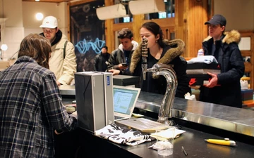 sns-store-berlin-deadstock-00_0026_Ebene 7