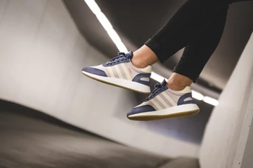 adidas Iniki Runner Lila