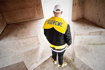 Outfit: Supreme x adidas Originals x Alpha Industries