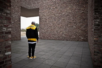 Outfit: Supreme x adidas Originals x Alpha Industries