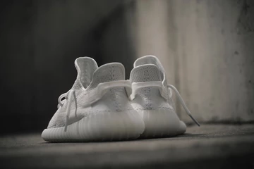 adidas Yeezy 350 Boost V2 All White - detailed look