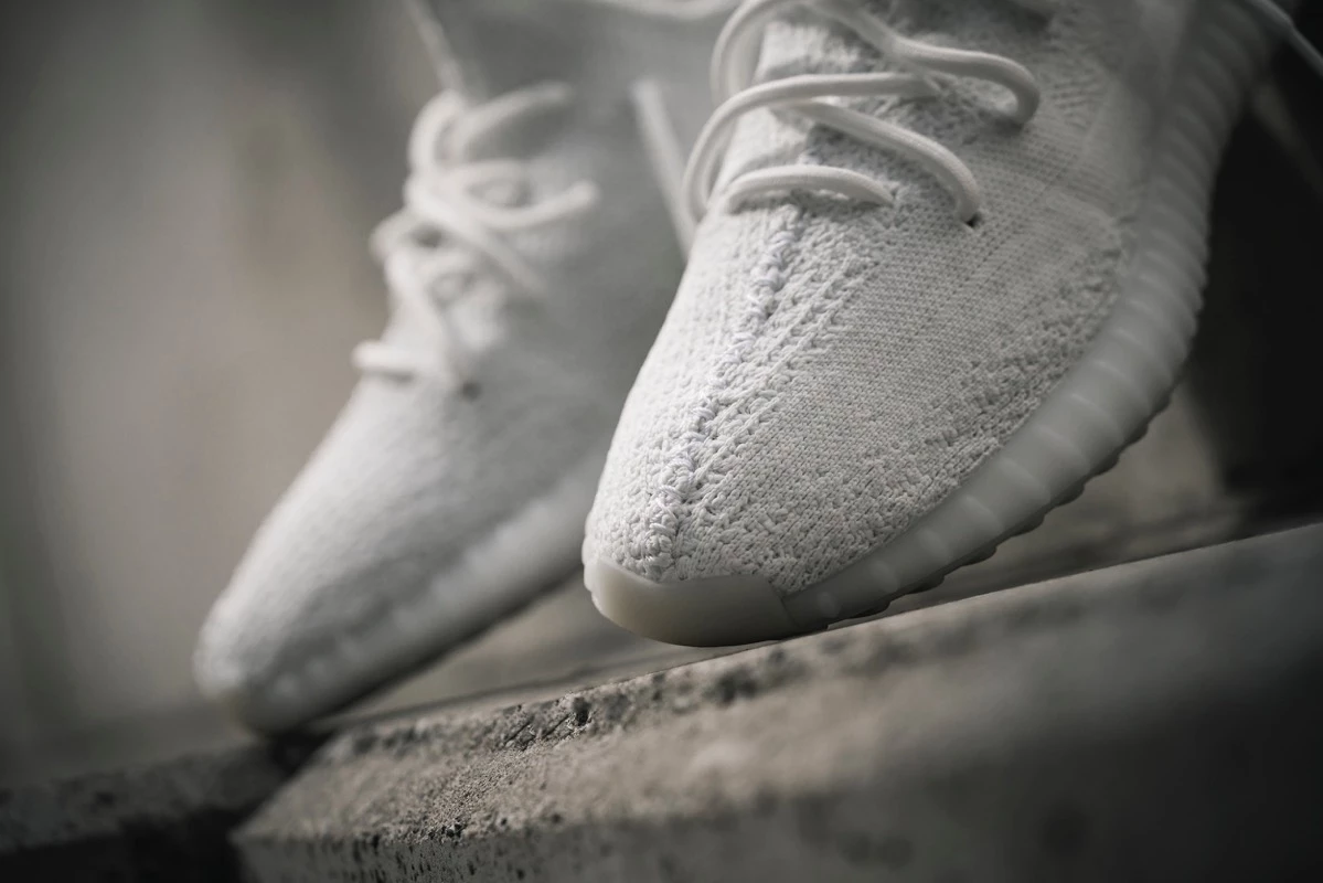 adidas Yeezy 350 Boost V2 All White - detailed look | Dead Stock