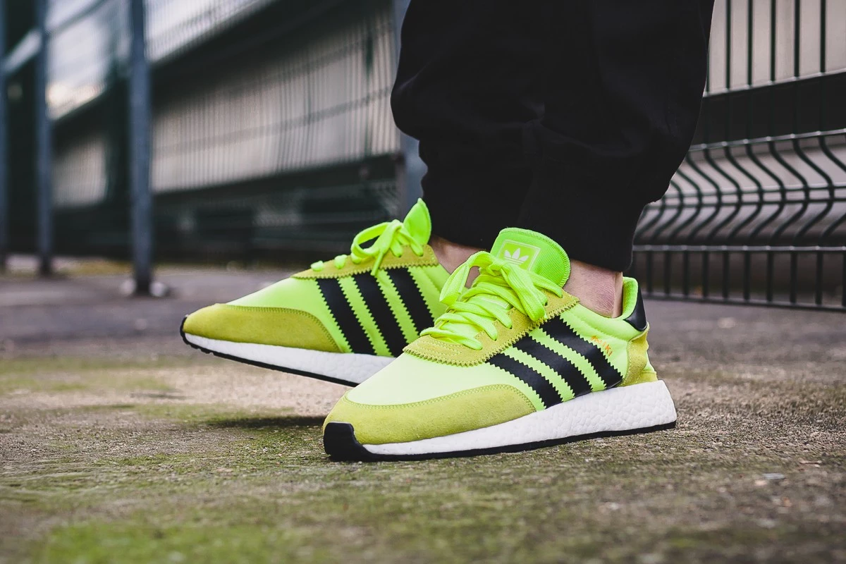 Iniki Runner Solar Yellow Dead Stock