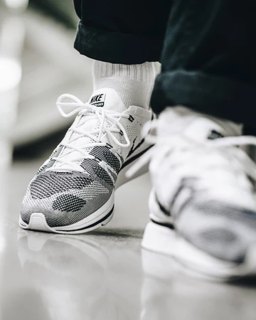 Nike Flyknit Trainer White