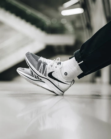 Nike Flyknit Trainer White