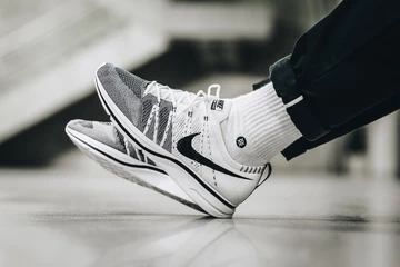 Nike Flyknit Trainer White