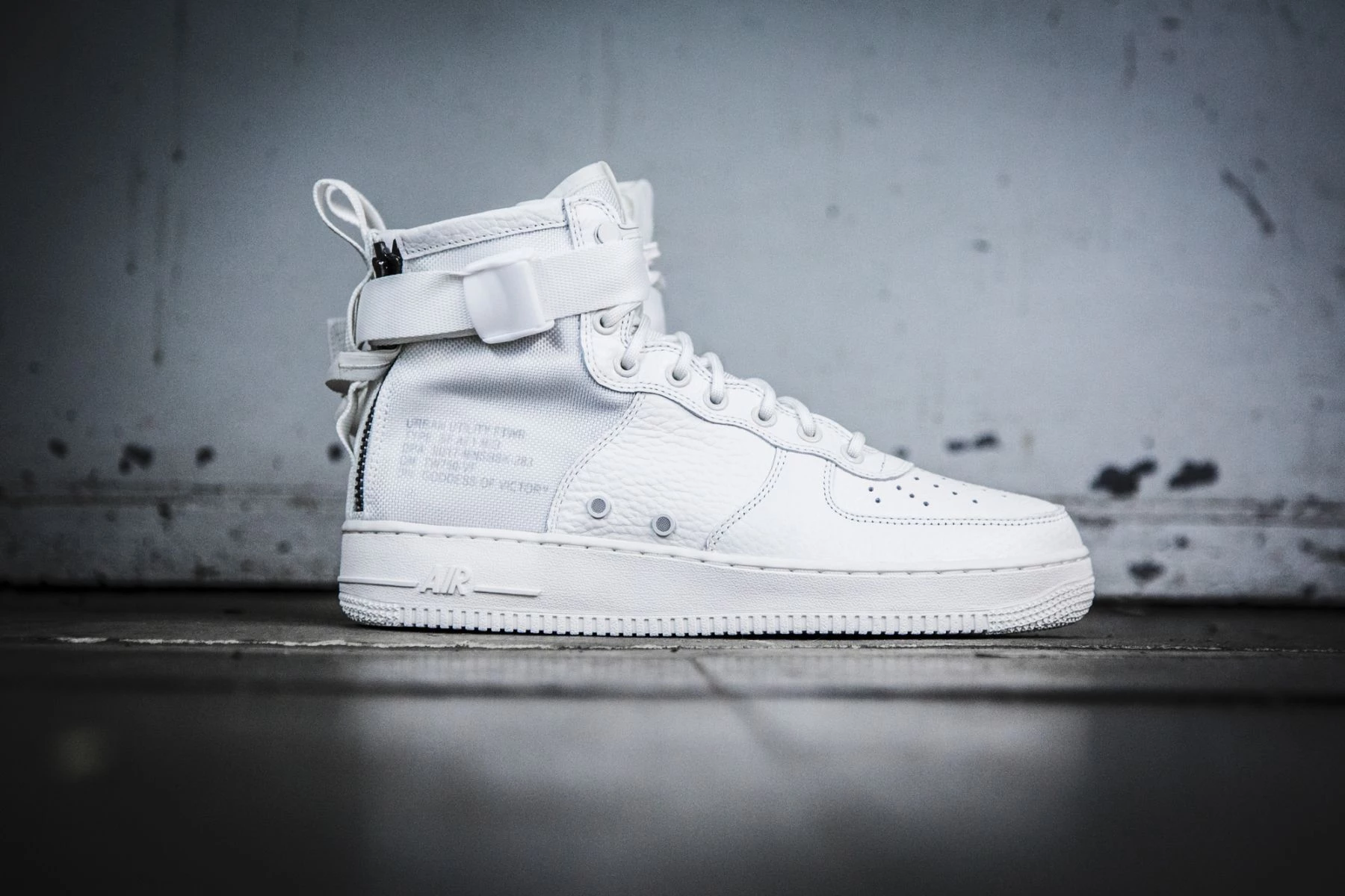 Nike SF-AF1 Mid Ivory | Dead Stock