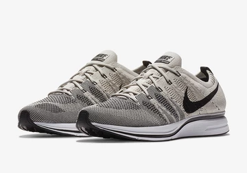 Nike Flyknit Trainer Pale Grey