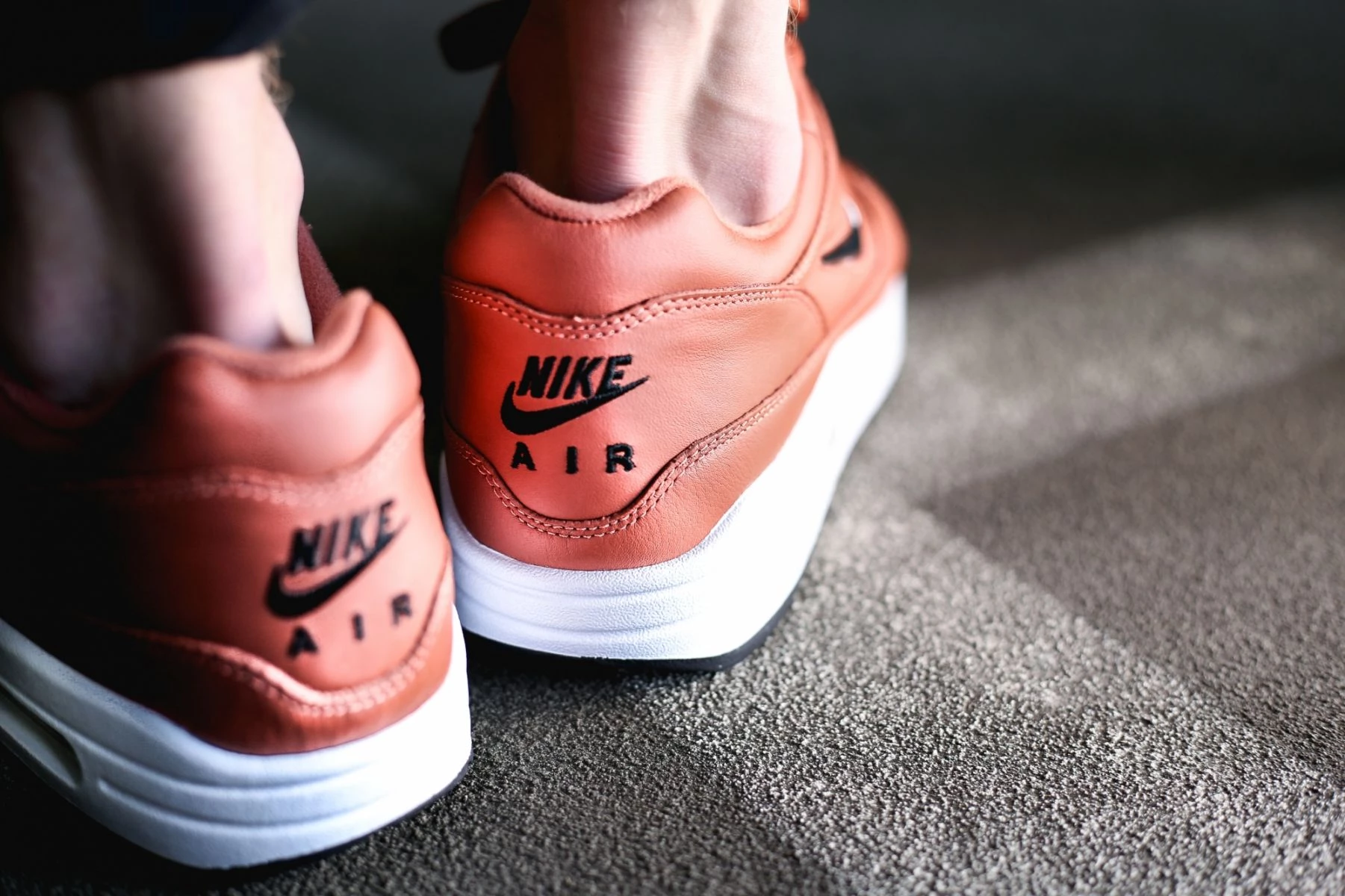 Nike Air Max 1 Jewel Premium Dusty Peach Dead Stock