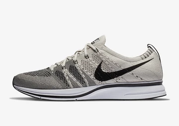 Nike Flyknit Trainer Pale Grey