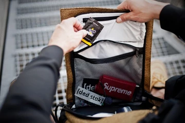 pinqponq Blok Large Vivid Gold Bold - latest pickup