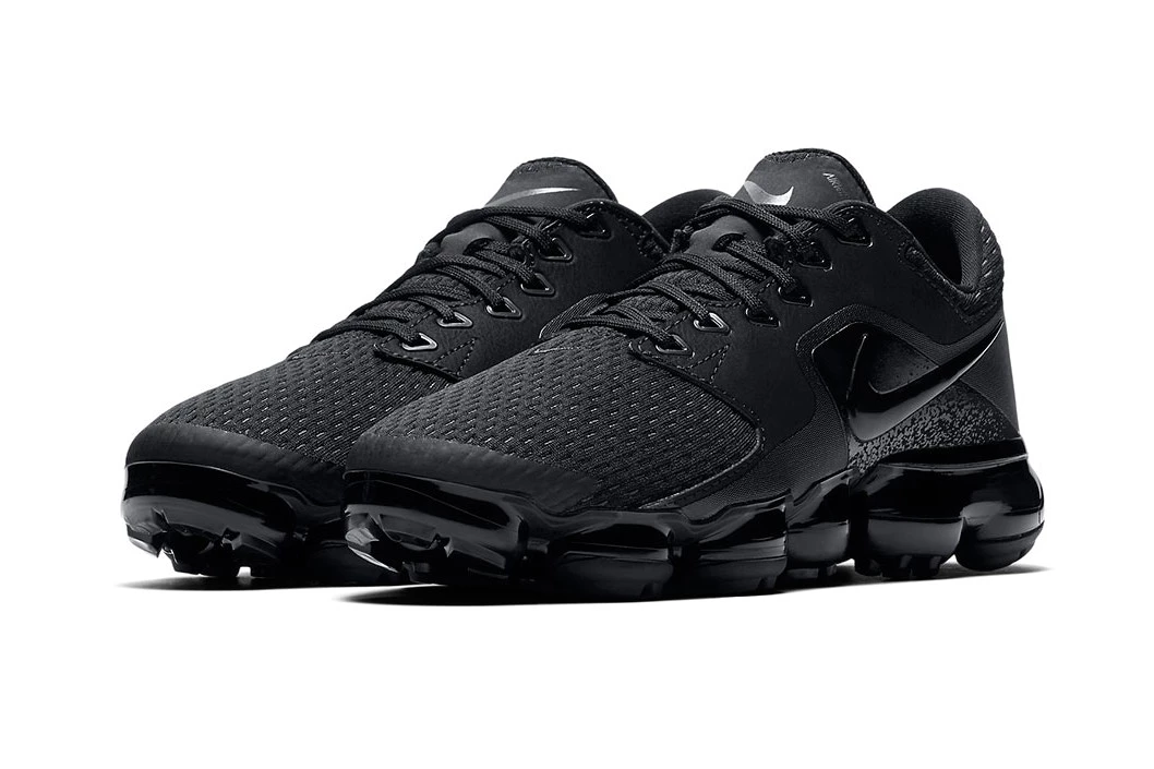 Nike air vapormax 2017 triple black hotsell