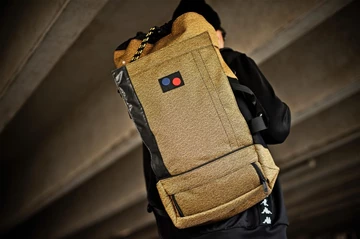 pinqponq Blok Large Vivid Gold Bold - latest pickup