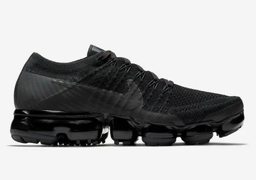 Nike Air VaporMax Flyknit Triple Black