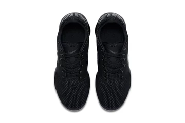 Nike VaporMax CS Triple Black - first look