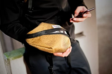 pinqponq Blok Large Vivid Gold Bold - latest pickup