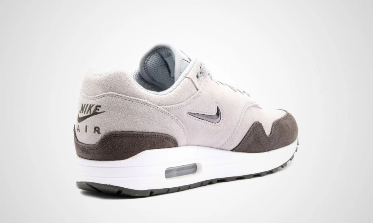 Nike air max 1 jewel wolf grey clearance