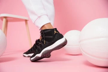 Onygo: NIKE Air Jordan 11 Heiress