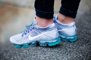 Nike Air VaporMax Flyknit Heritage Pack Grape