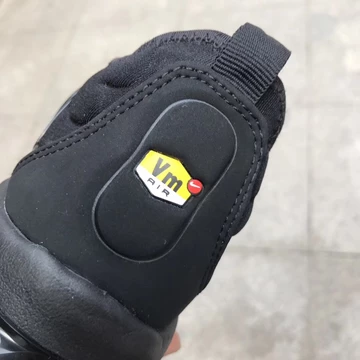 Nike Air VaporMax Plus Triple Black