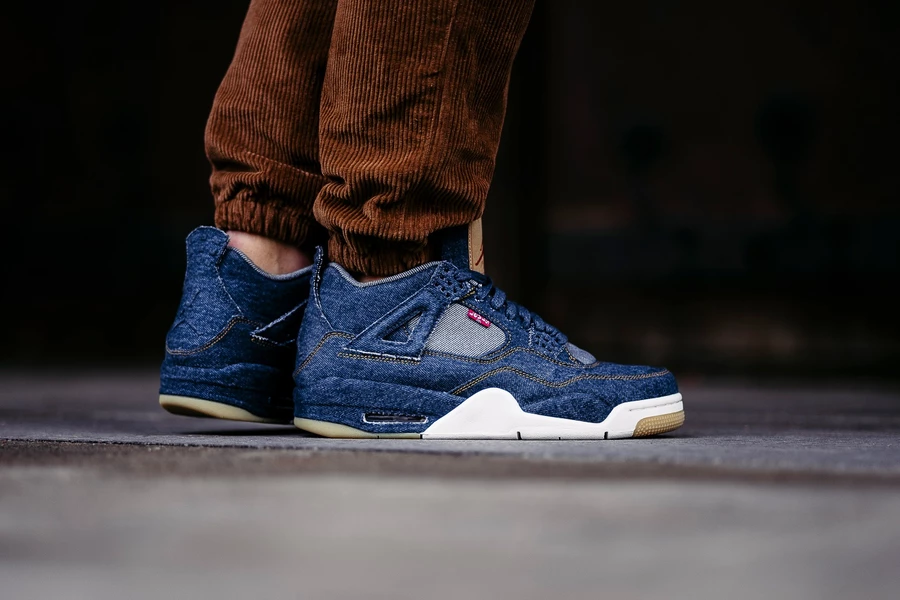 【全品最終値下げ中】 NIKE JORDAN 4 RETRO × Levi’s air-jordan-4-retro-levis-nrg-