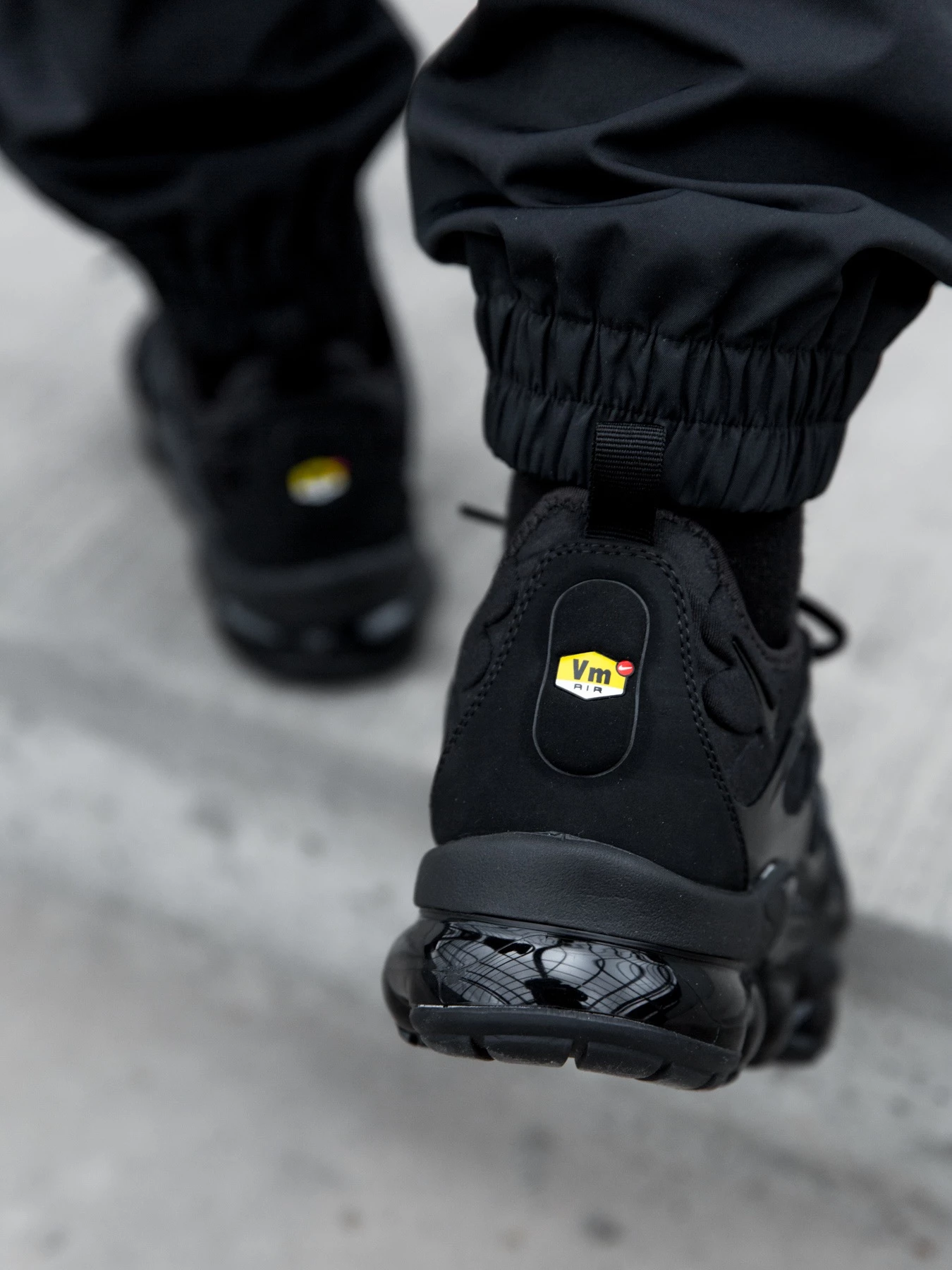 Nike Air VaporMax Plus Triple Black Dead Stock