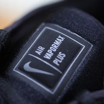 Nike Vapormax Plus Triple Black - first look