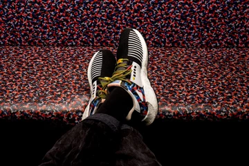 Der adidas EQT Support 93/Berlin im BVG-Sitzmuster