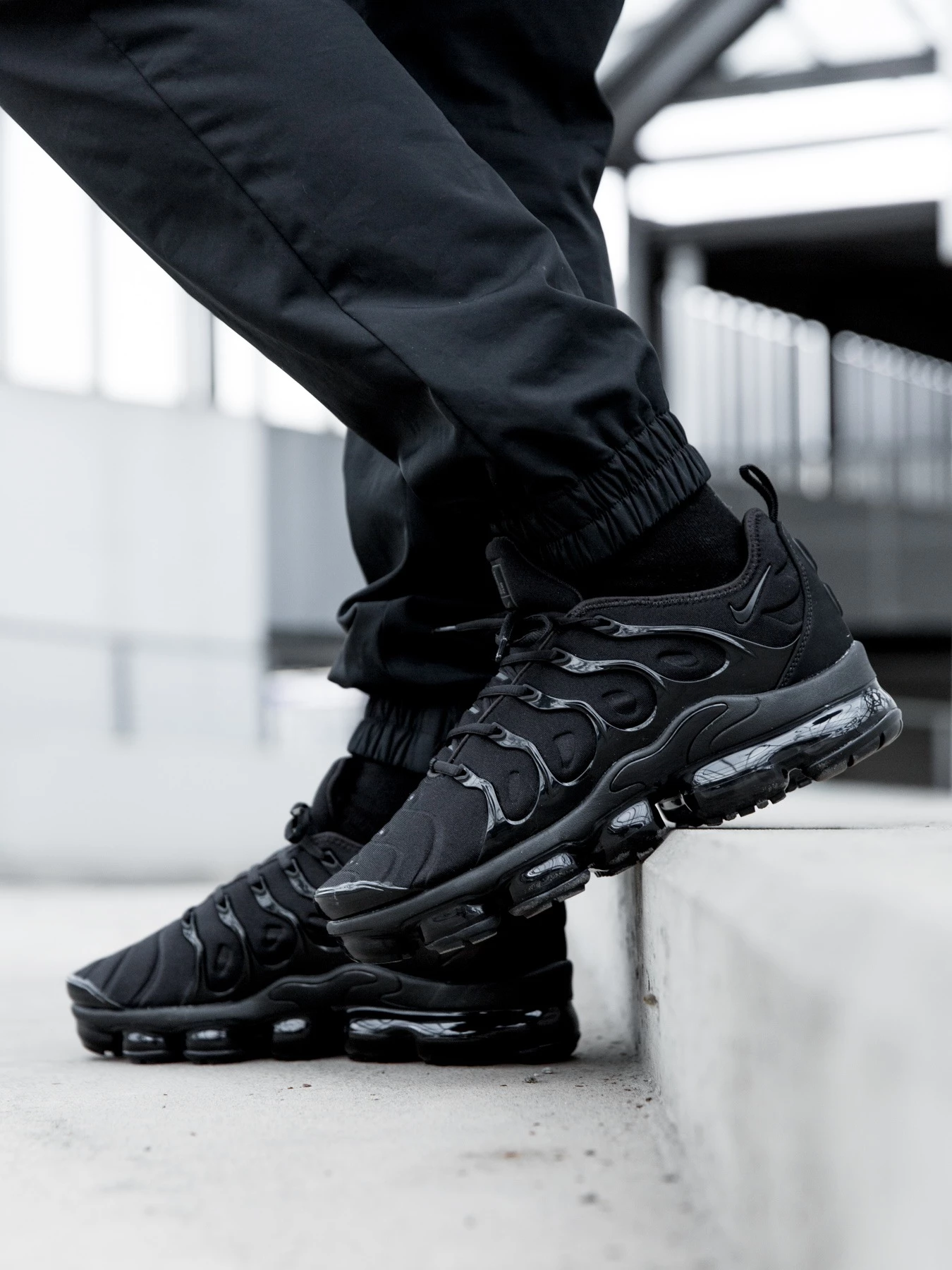 Nike Air VaporMax Plus Triple Black Dead Stock