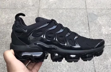 Nike Air VaporMax Plus Triple Black