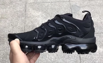 Nike Air VaporMax Plus Triple Black