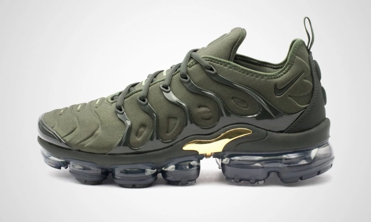 Nike vapormax plus 2018 green best sale