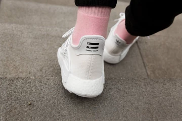 Die besten on-feet Bilder des adidas x Pharrell Hu NMD Trail Ho