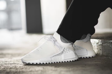 Die besten on-feet Bilder des adidas x Pharrell Hu NMD Trail Ho