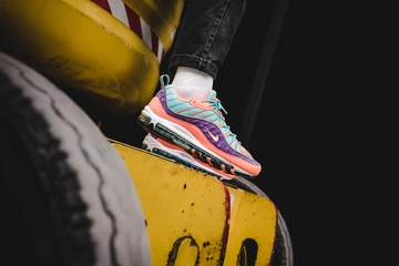 Die besten on-feet Bilder des Air Max 98 Miami