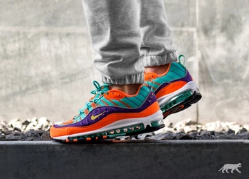 Die besten on-feet Bilder des Air Max 98 Miami