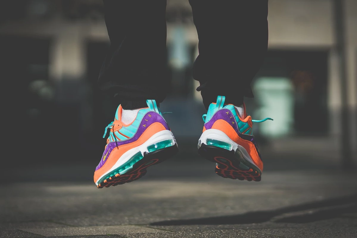 Die besten on feet Bilder des Air Max 98 Miami Dead Stock