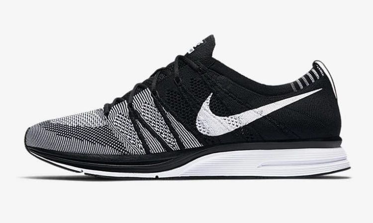 Nike air max 360 flyknit oreo best sale