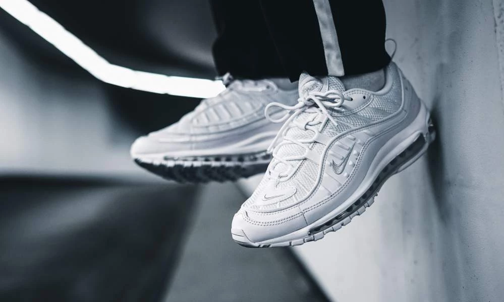 Nike Air Max 98 Triple White 640744 106 Dead Stock