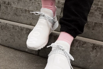 Die besten on-feet Bilder des adidas x Pharrell Hu NMD Trail Ho