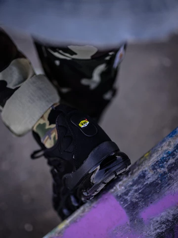 Nike Air VaporMax Plus Triple Black - on feet