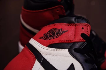 Nike Air Jordan 1 Bred Toe