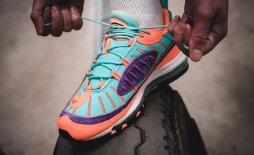 Die besten on-feet Bilder des Air Max 98 Miami