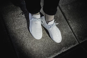 Die besten on-feet Bilder des adidas x Pharrell Hu NMD Trail Ho