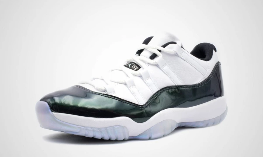 Nike Air Jordan 11 Retro Low Emerald Dead Stock