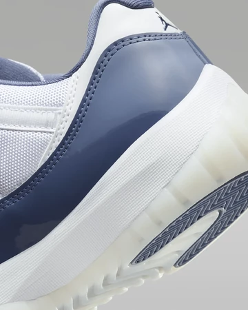 Jordan 11 Retro Diffused Blue Ferse Closeup