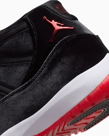 Jordan 11 Bred Velvet Logo Details