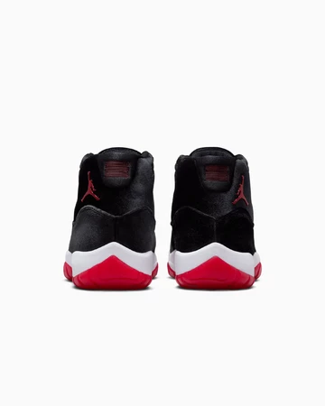 Jordan 11 Bred Velvet Paar Fersen