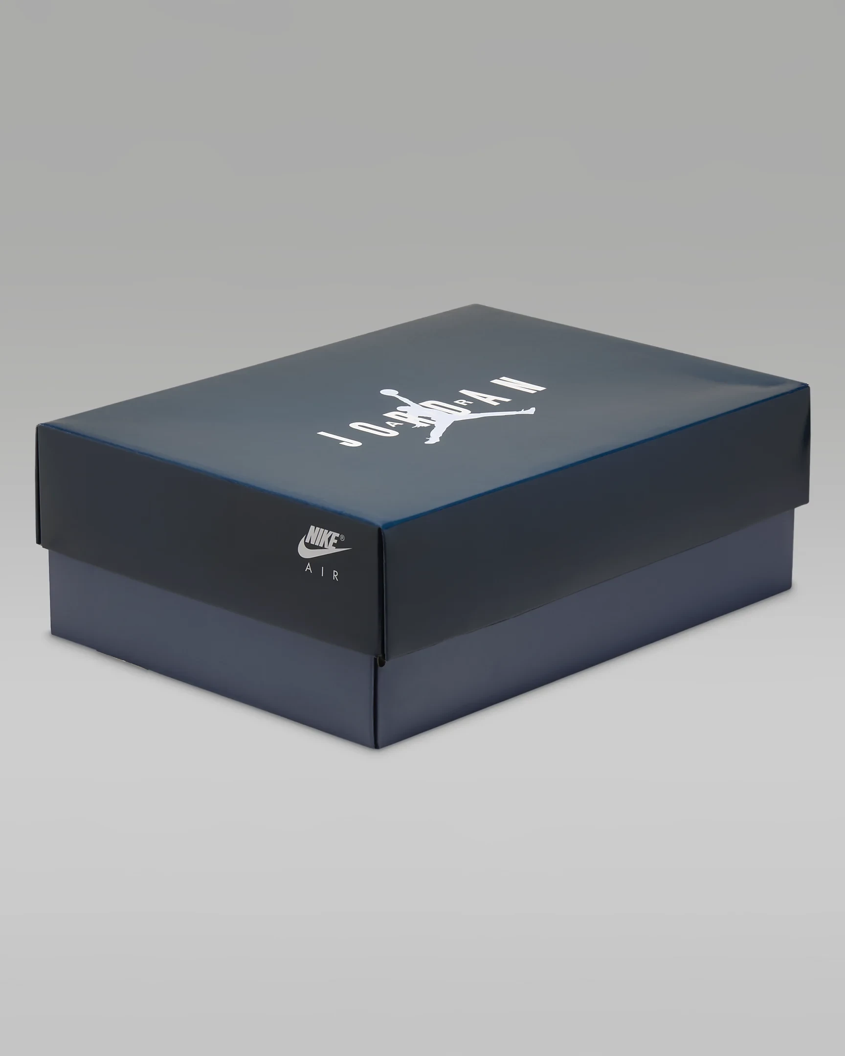 Jordan 11 Retro Diffused Blue FV5104-104 | Dead Stock display picture 2
