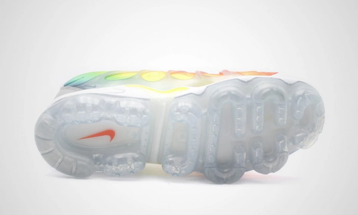 Air vapormax plus rainbow on sale